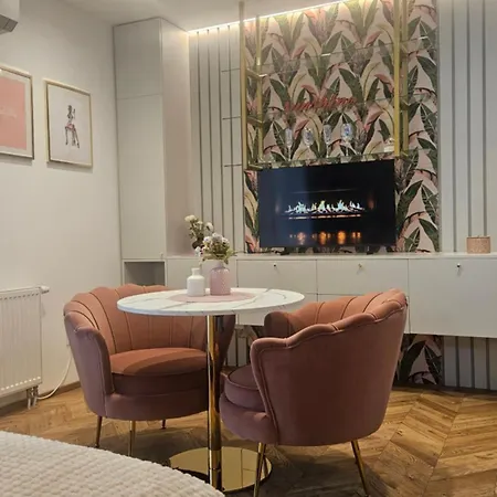 Apartmán Little Rose Centrum & 24h Self Check-in With Parking